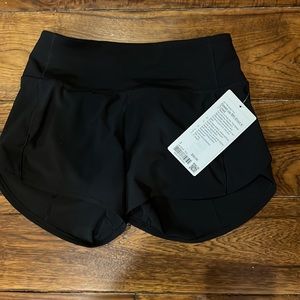 Lululemon Speed Up MR Shorts 4” lined mid rise